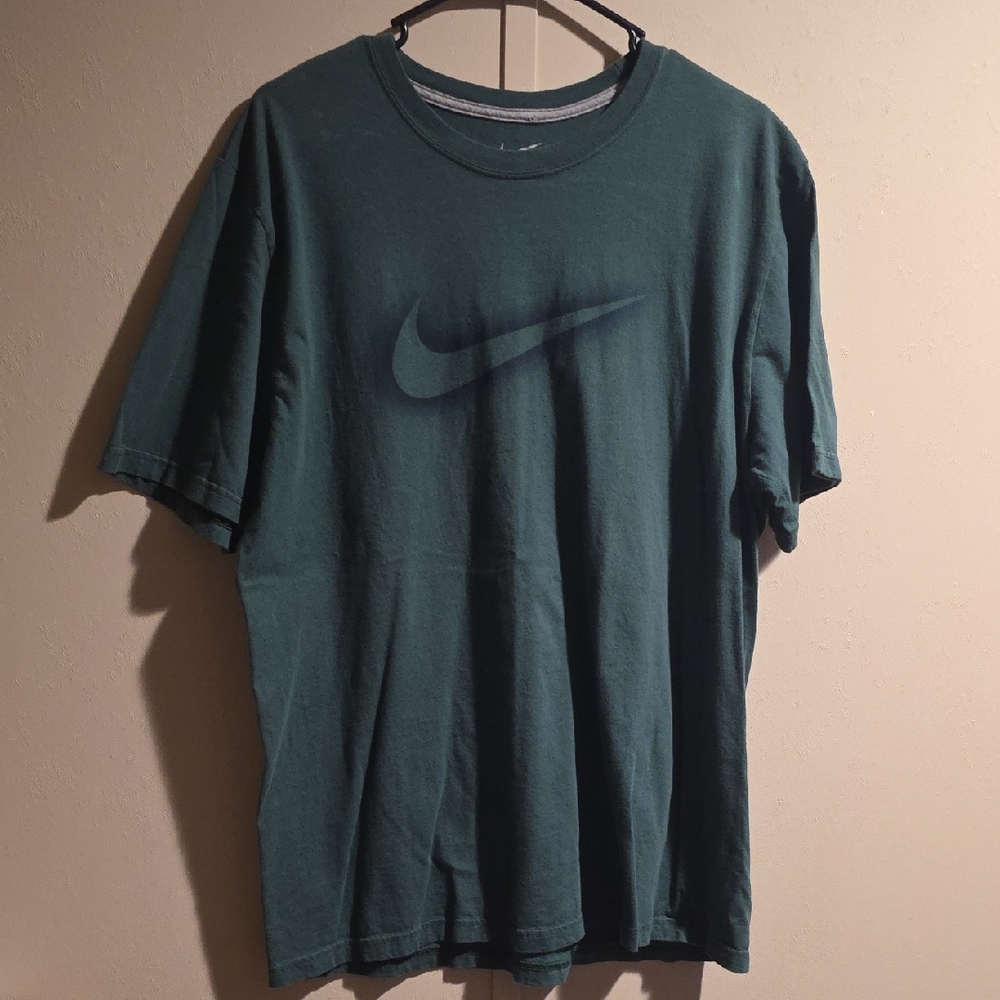 Nike Men's Dark Green Short Sleeve Tee XL